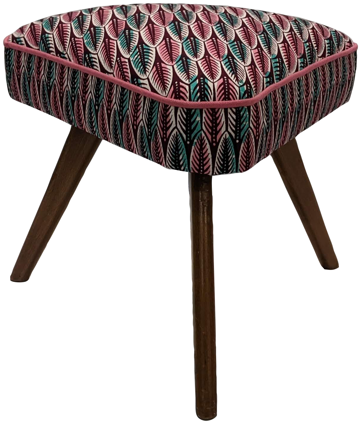 Tabouret restauré avec un tissu wax coloré à motifs géométriques, travail de tapisserie d'ameublement réalisé à Rennes.