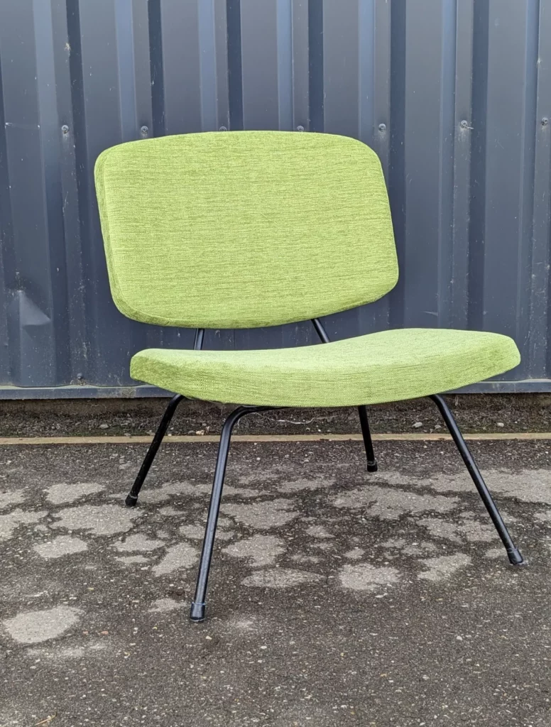 Réfection complète d&rsquo;un chaise Paulin CM190