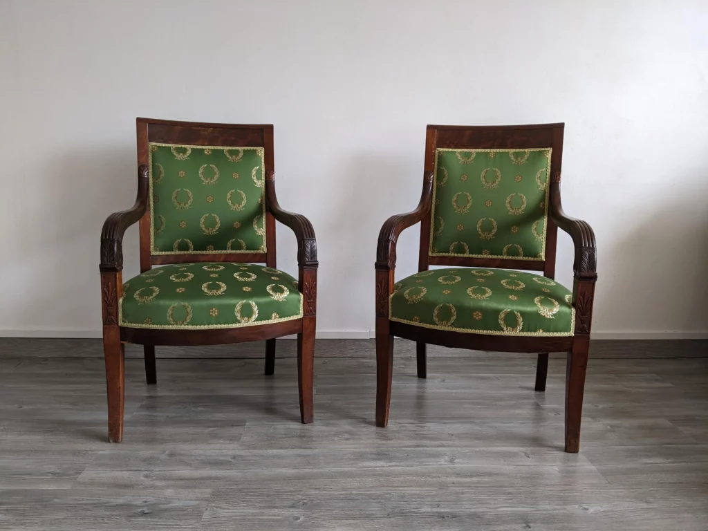 Paire de fauteuils empire